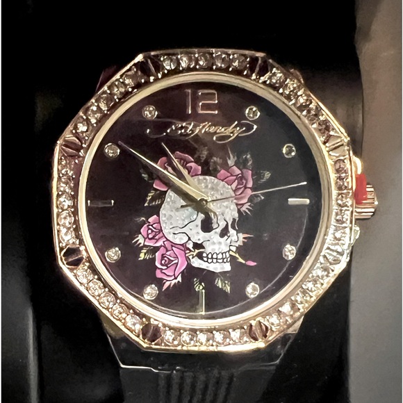Ed Hardy NWT Signature Skull Red Roses Gold Tone Rhinestone Silicone Band Watch - Picture 2 of 7